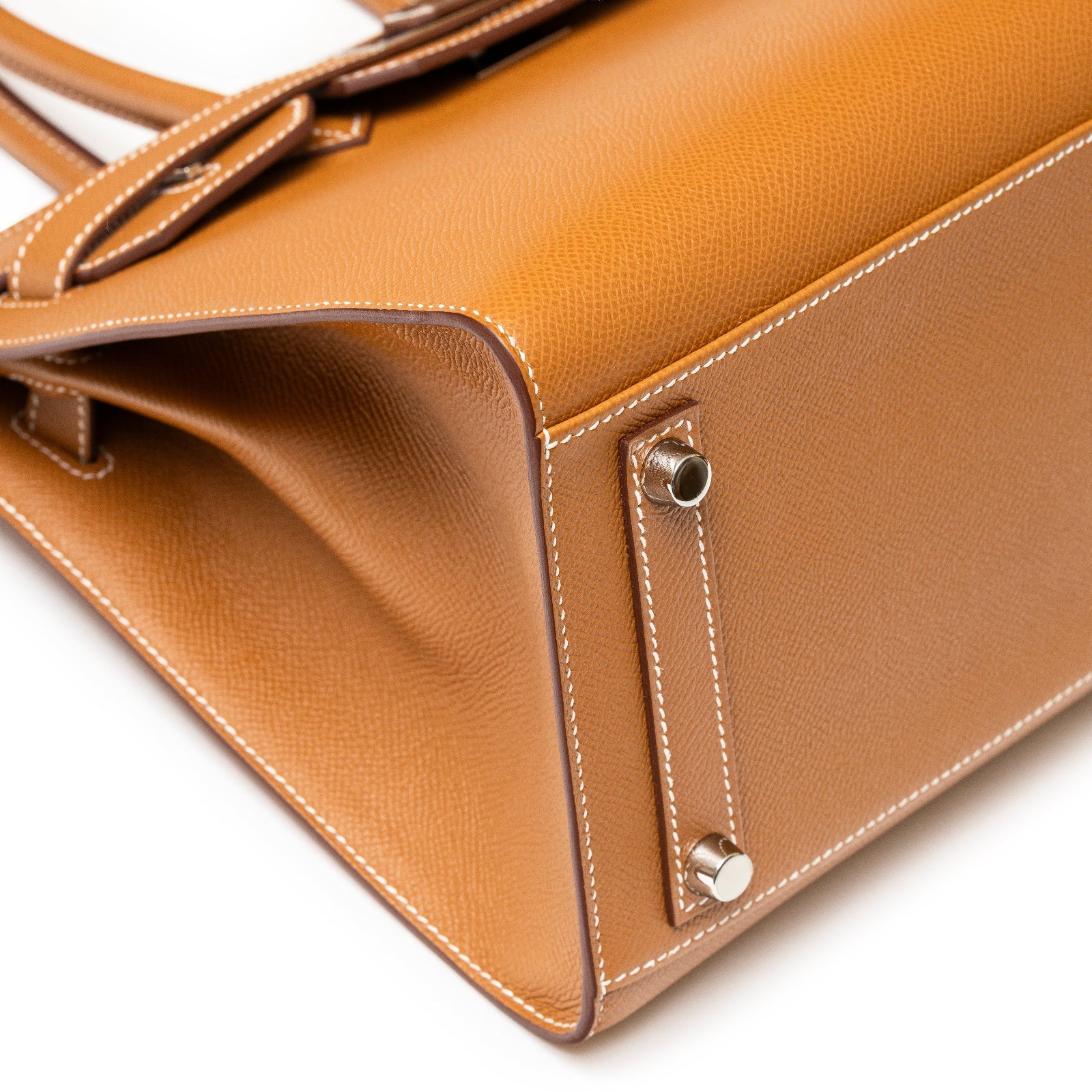 Close-up corner view of Hermès Birkin 30 Sellier