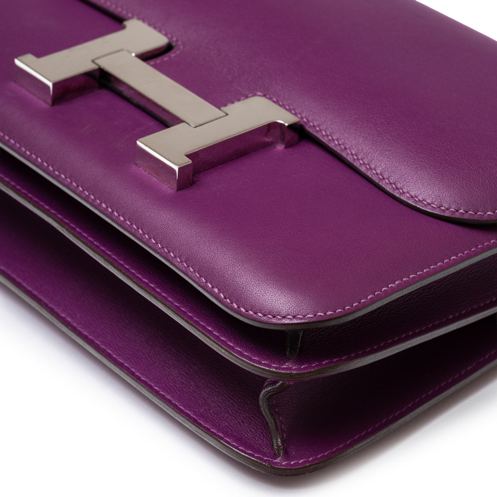 Hermès Constance 24 Anemone Swift Palladium Hardware - Front Corner Right