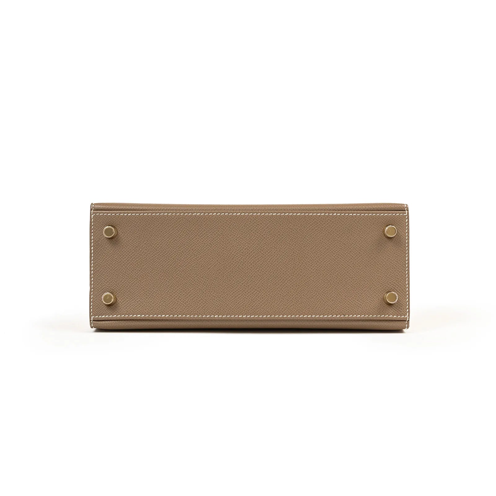 Bottom view showing brass feet and detailed stitching on Hermès Horseshoe Kelly 25 Sellier Etoupe/Craie Epsom Brushed Gold Hardware
