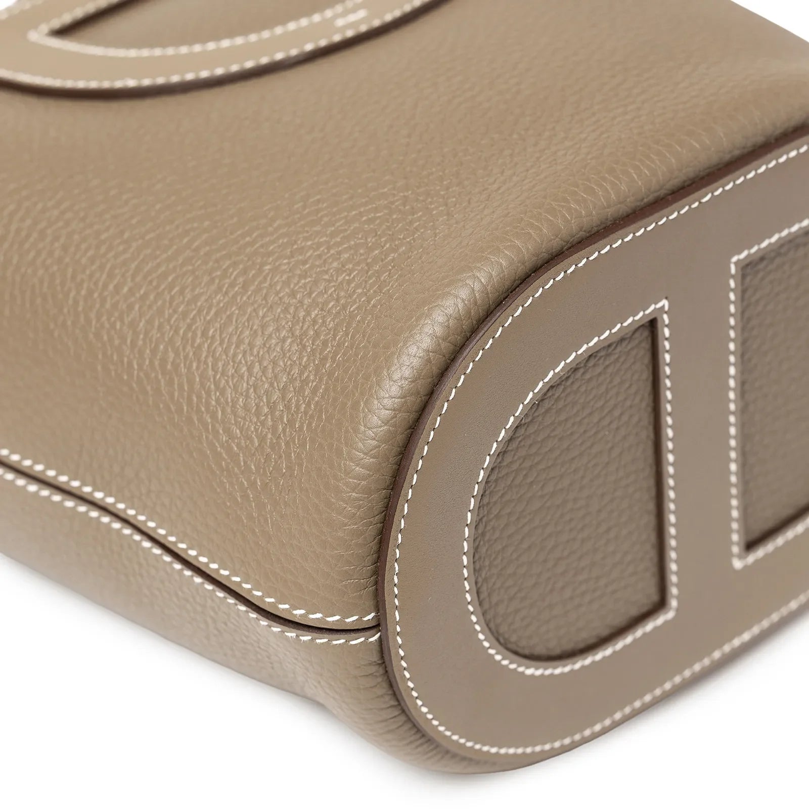 Hermès In-The-Loop 18 Etoupe Clemence & Swift Gold Hardware - Shop Now