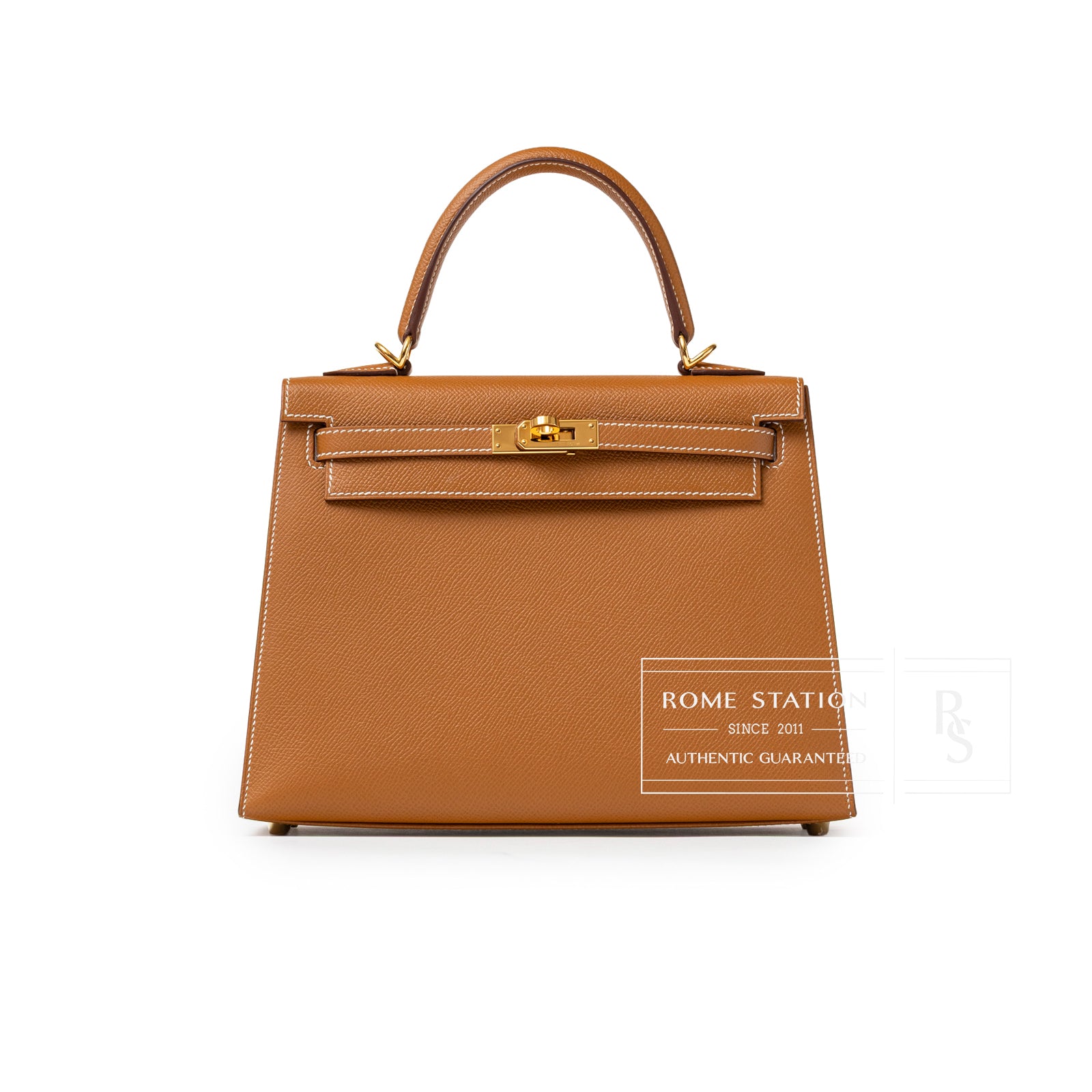 Hermès Kelly 25 Sellier Gold Epsom Gold Hardware front view with top handle and clasp