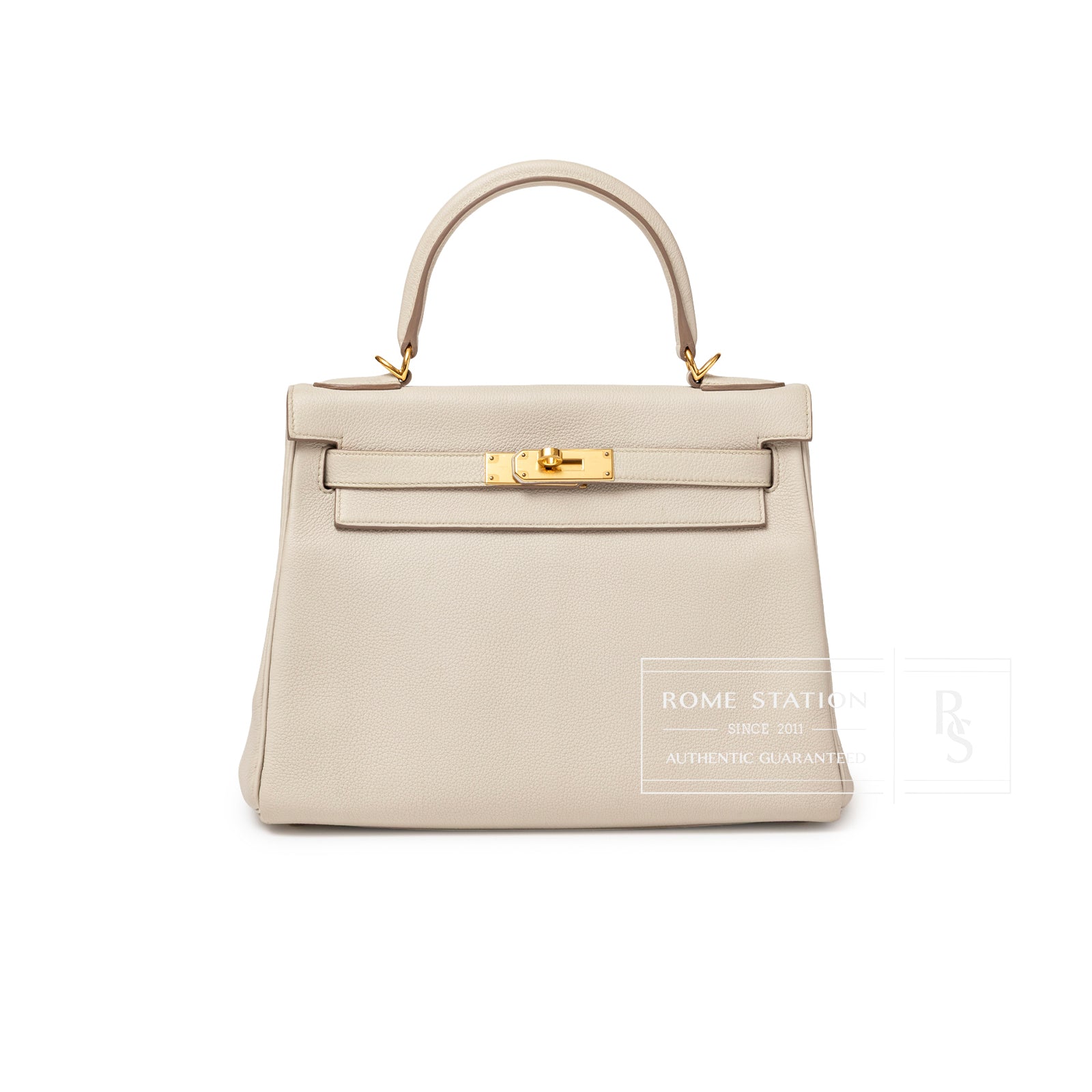 Front view of Hermès Kelly 28 Retourne Beton Togo Gold Hardware showcasing smooth gray leather and gold clasp detail