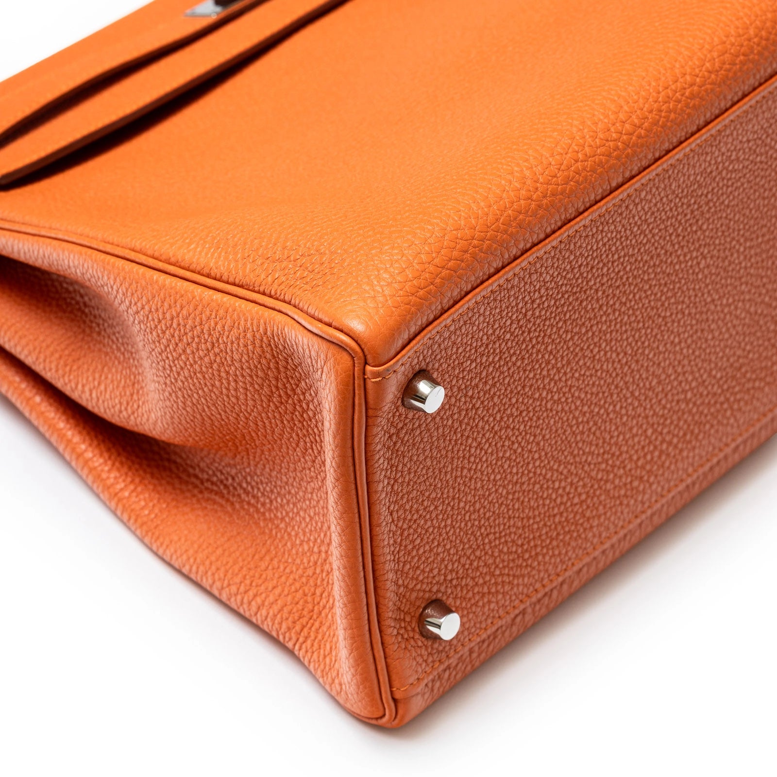 Hermès Kelly 35 Orange Togo Palladium Hardware - Front Corner Left