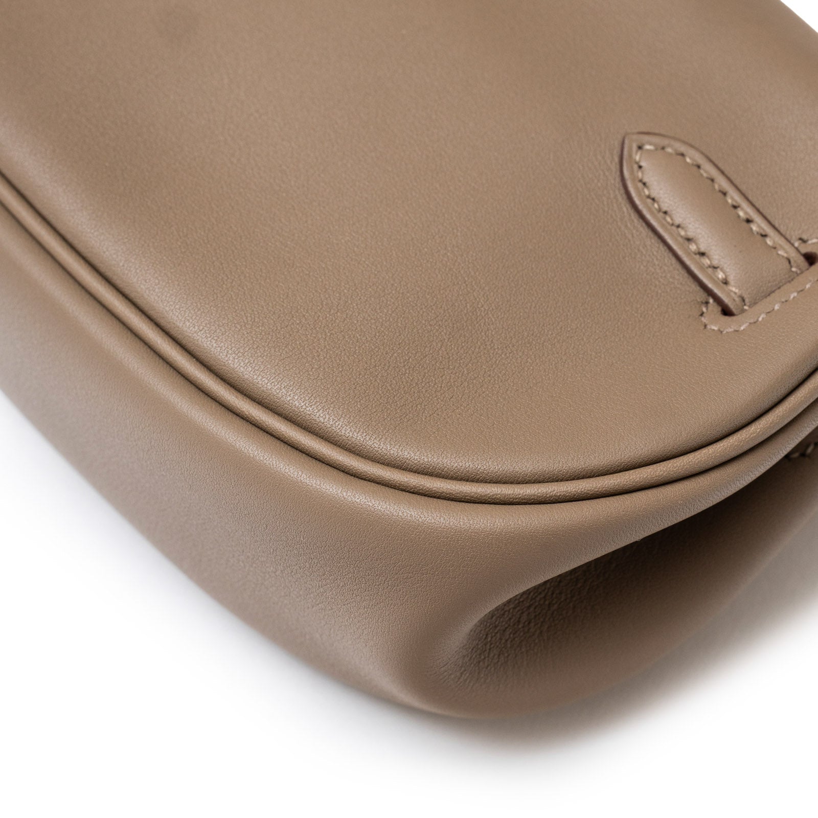 Hermès Kelly Moove Etoupe Swift Gold Hardware - Back Corner Right