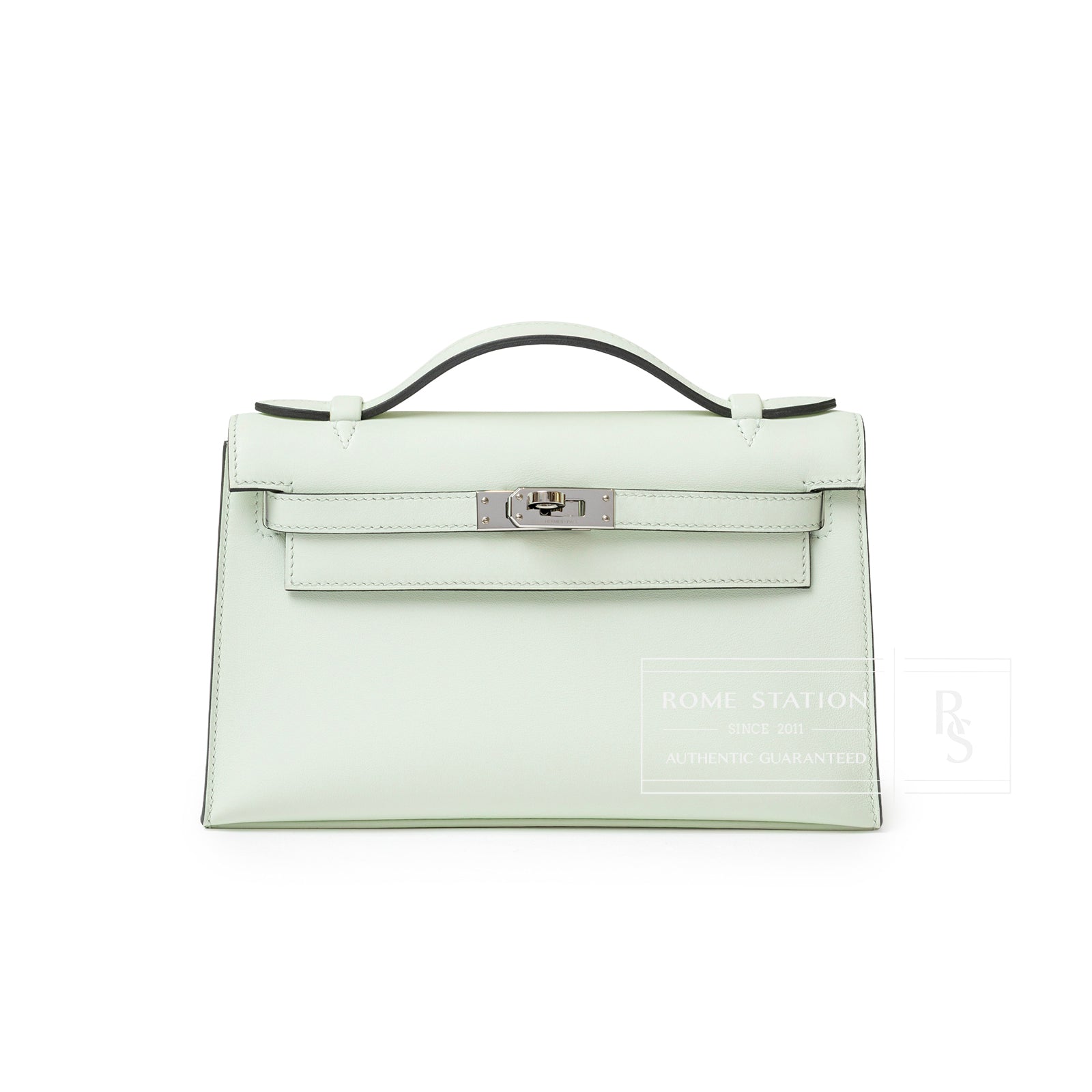 Front view of Hermès Kelly Pochette Vert Fizz Swift Palladium Hardware showing smooth leather and clasp detail