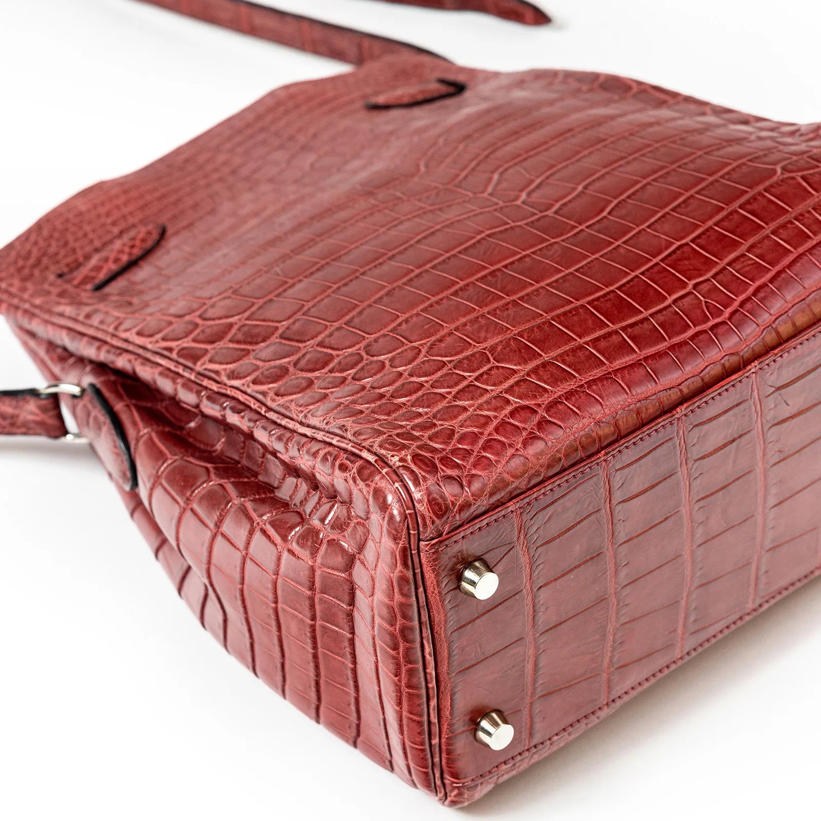 Hermès Kelly Sport 24 Matte Niloticus Crocodile Rose Palladium Hardware - Image 8