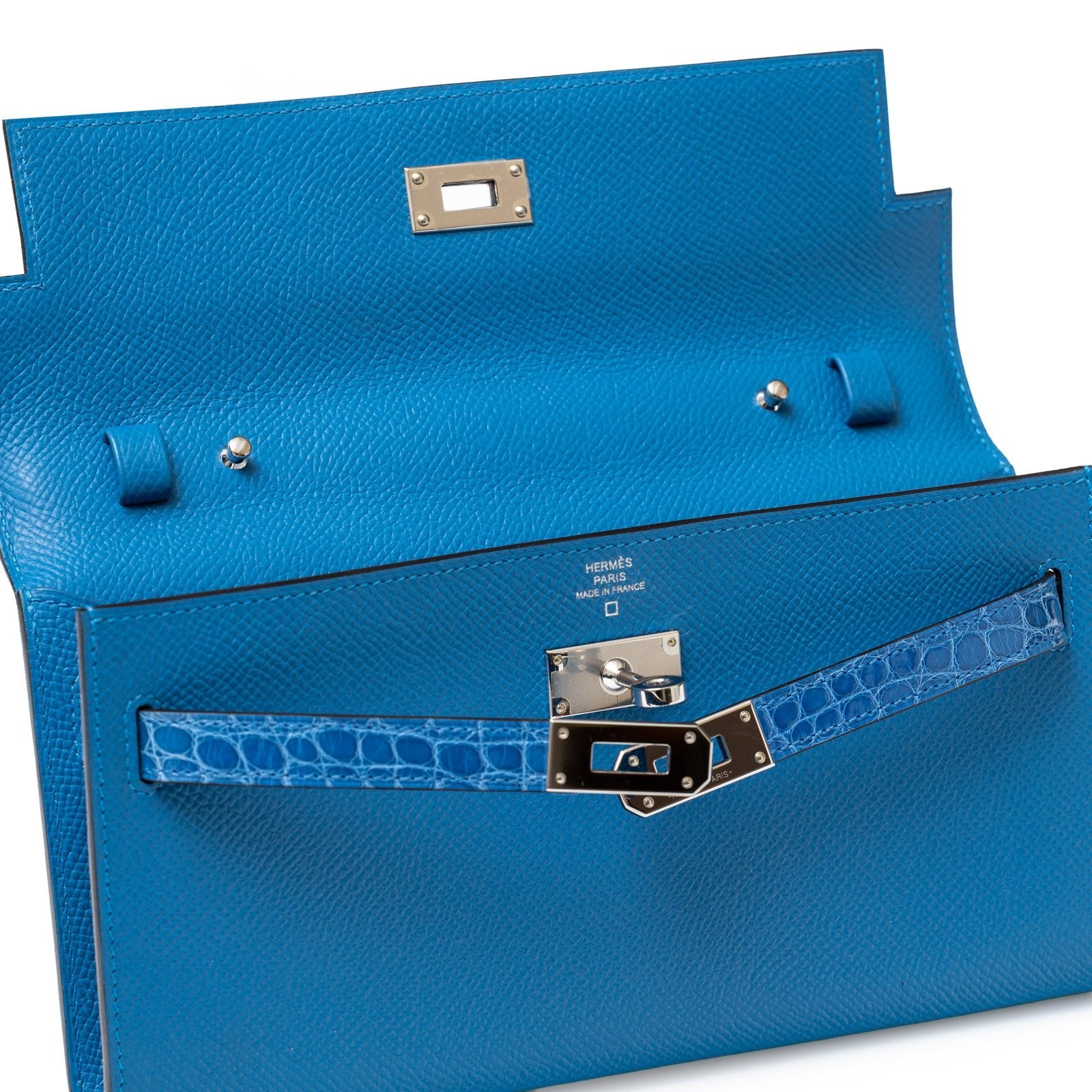 Hermès Kelly To Go Touch Blue Shiny Alligator/Epsom Palladium Hardware - Close Up
