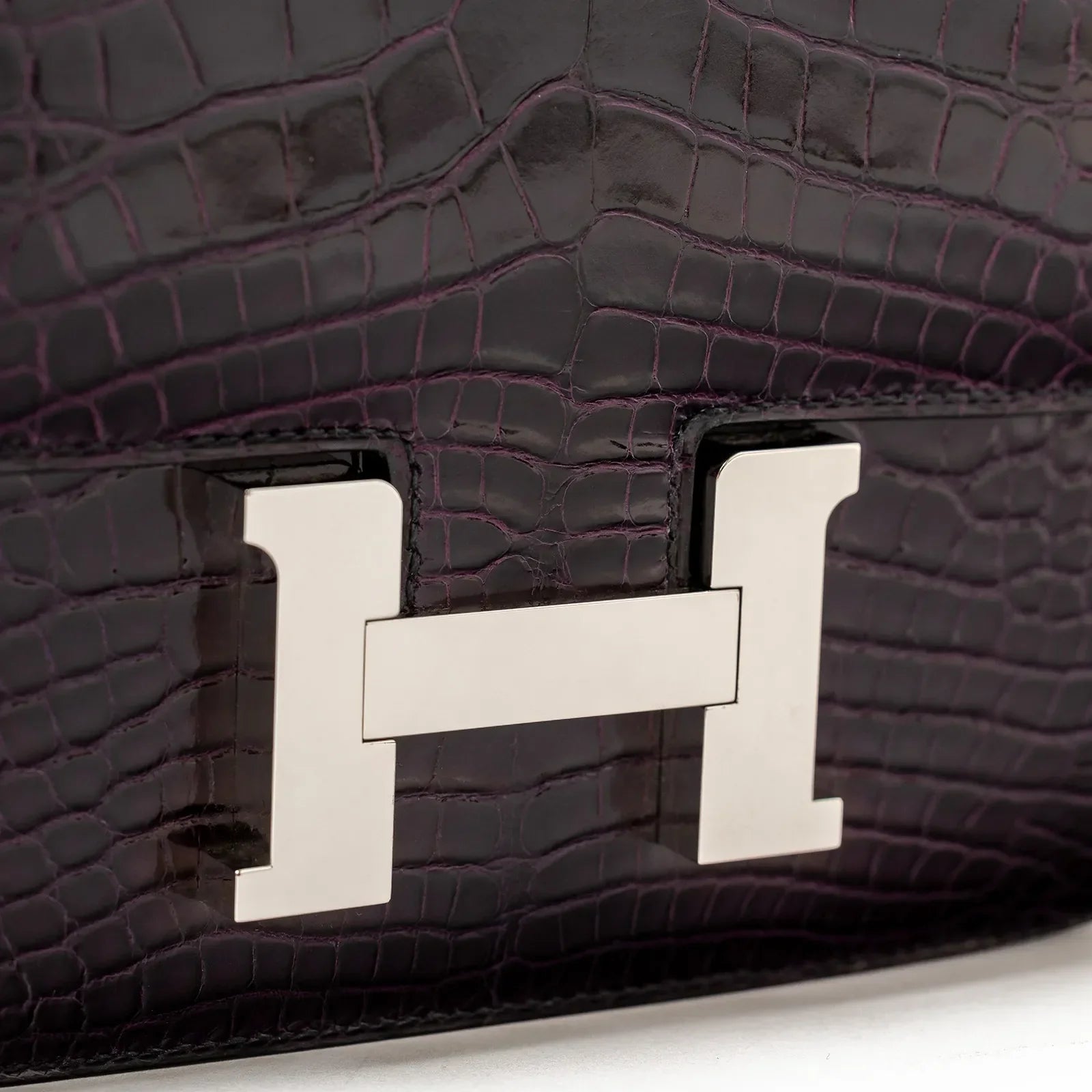 Hermès Mini Constance 18 Aubergine Purple Shiny Alligator Palladium Hardware