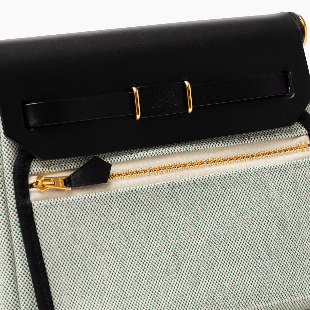Hermès Mini Herbag Zip 20 Black Ecru Vert Moyen Toile Gold Hardware interior zip pocket detail