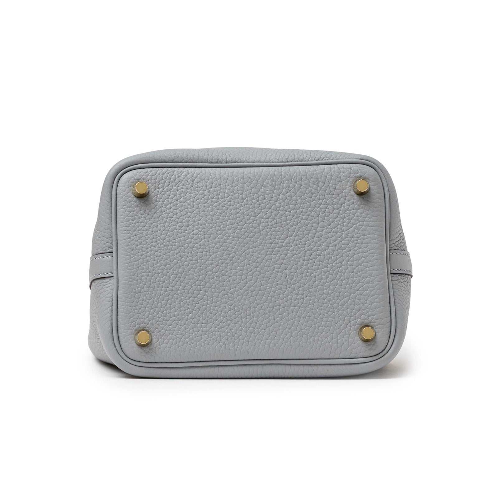 Bottom view of Hermès Picotin 18 Gris Pantin Clemence Gold Hardware showing textured leather with gold feet accents
