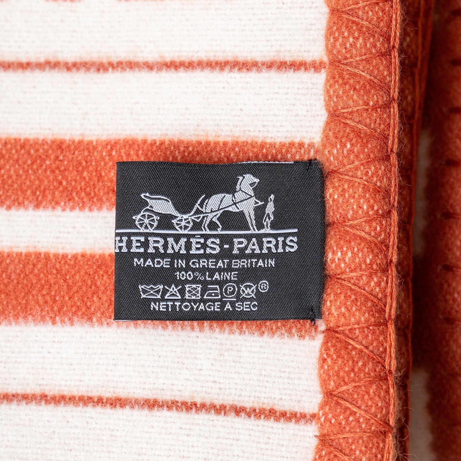Hermès Sangles en Zig Zag Laine Cream/Rose Throw Blanket and Pillow Set
