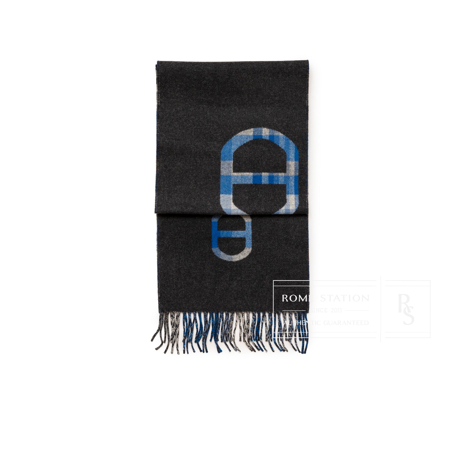Hermès Tartan Maillons Muffler Cashmere Scarf Anthracite Blue folded with fringed ends and blue tartan pattern detail on soft cashmere fabric