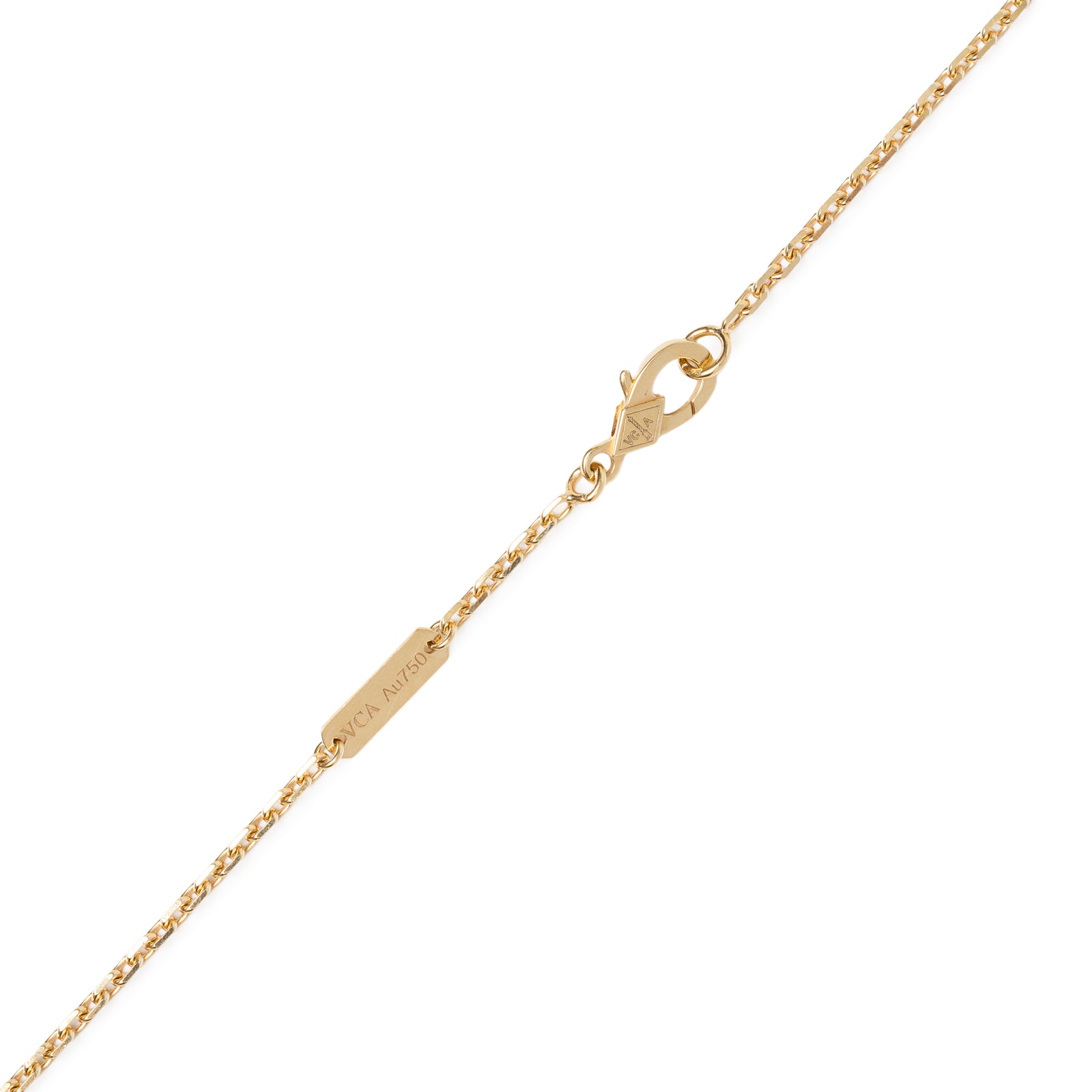 Close-up of the clasp and chain detail on Van Cleef & Arpels Magic Alhambra 1 Motif Long Necklace Onyx 18K Yellow Gold